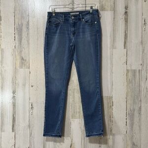 Levi’s Classic Denim Women's Skinny Jeans